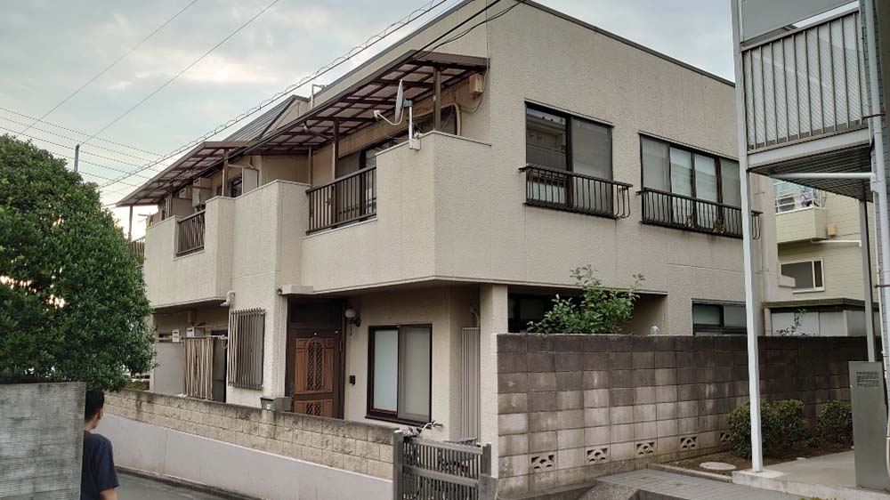 東京都板橋区で行う鉄骨造2階建アパート解体工事｜施工前の建物外観